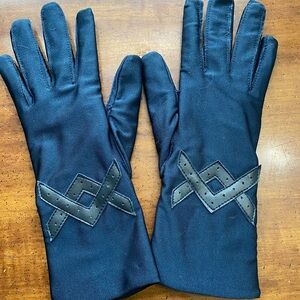 Geometric Design Full-Length Gloves